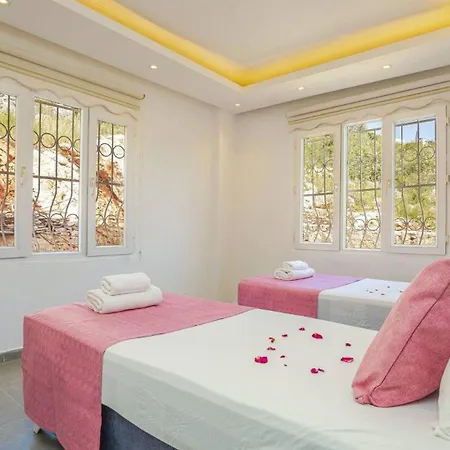 别墅 3 Bedroom With Private Pool In Kisla Bay 卡尔坎